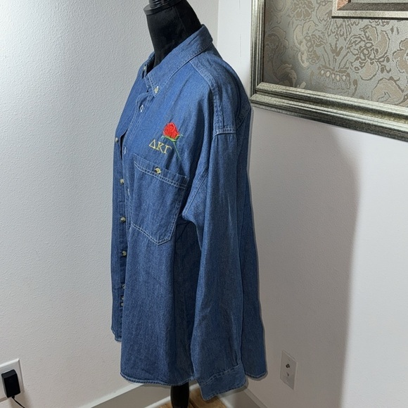 Delta Kappa Gamma denim buttoned down shirt sz XL embroidered - Picture 2 of 7